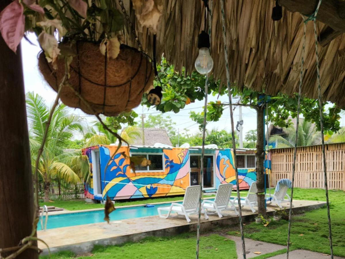 Green Belly Surf Hostel El Paredón Buena Vista Eksteriør billede